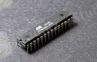 16-битный 28-pin PDIP PIC24 микроконтроллер