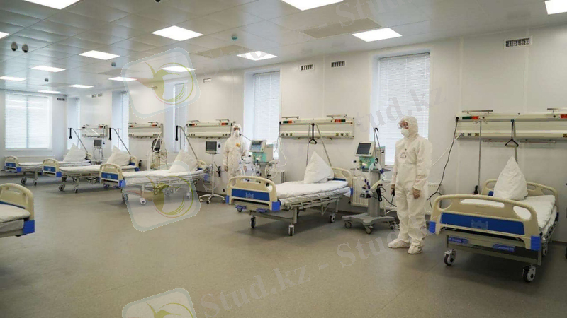 Изображение выглядит как внутренний, пол, потолок, стена Автоматически созданное описание