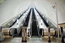 Правила поведения на эскалаторе | КГП "Метрополитен"