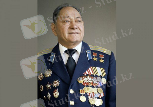 Талғат Бигелдинов: Шығыстан шыққан жалғыз ұшқыштың өмірбаяны