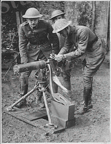 https://upload.wikimedia.org/wikipedia/commons/thumb/2/28/Val_Browning_M1917.jpg/220px-Val_Browning_M1917.jpg