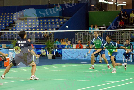 https://upload.wikimedia.org/wikipedia/commons/7/77/Badmintonpan.jpg