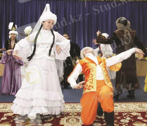 Қара жорға казақтың биі емеспе