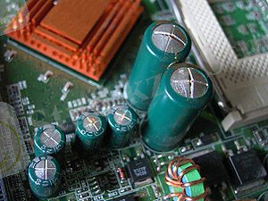 300px-Defekte_Kondensatoren