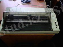 https://upload.wikimedia.org/wikipedia/commons/thumb/b/b8/Epson_FX-85_printer.jpg/220px-Epson_FX-85_printer.jpg