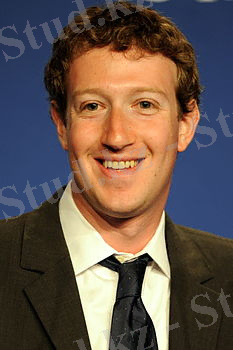 Mark_Zuckerberg_at_the_37th_G8_Summit_in_Deauville_018_v1.jpg