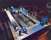 http://upload.wikimedia.org/wikipedia/commons/thumb/7/7e/Laser.jpg/180px-Laser.jpg