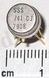 http://upload.wikimedia.org/wikipedia/commons/thumb/9/92/741_op-amp_in_TO-5_metal_can_package_close-up.jpg/100px-741_op-amp_in_TO-5_metal_can_package_close-up.jpg