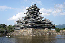 Matsumoto Castle05s5s4592.jpg