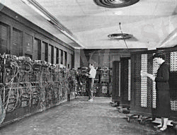 https://upload.wikimedia.org/wikipedia/commons/thumb/4/4e/Eniac.jpg/250px-Eniac.jpg