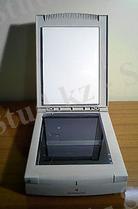 https://upload.wikimedia.org/wikipedia/commons/thumb/d/d6/Apple_Color_OneScanner_600-27.jpg/200px-Apple_Color_OneScanner_600-27.jpg