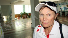 Азаматттың жаттықтырушысы Зоя Ананьева Азатыққа сұхбат беріп тұр. Aлматы, 1 қыркүйек 2012.