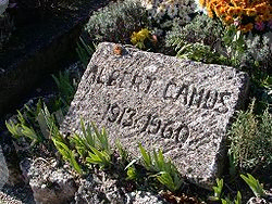 https://upload.wikimedia.org/wikipedia/commons/thumb/0/0f/20041113-002_Lourmarin_Tombstone_Albert_Camus.jpg/250px-20041113-002_Lourmarin_Tombstone_Albert_Camus.jpg